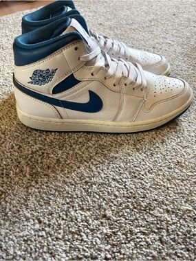 Nike Air Jordan 1 Mid Industrial Blue Men's Size 8.5 / Women’s Size 10